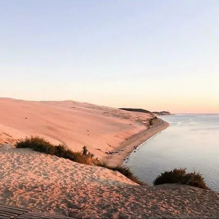 Nala Avec Terrasse, Parking Privatif, Piscine Dans , Wifi, Menage Compris *