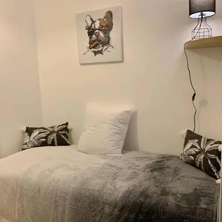 Du Port Avec Terrasse, Parking Privatif, Piscine Dans Résidence , Wifi, Ménage Compris Appartamento