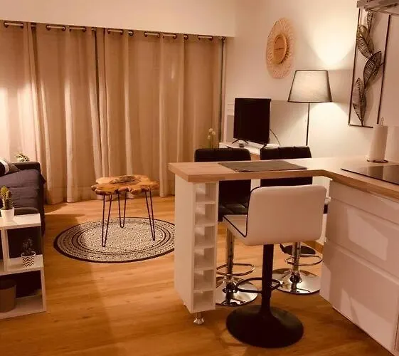 Nala Avec Terrasse, Parking Privatif, Piscine Dans , Wifi, Menage Compris Lejlighed *